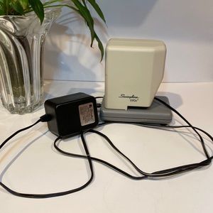Swingline Electric Stapler